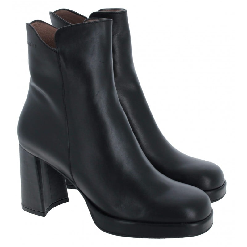 Small black sale boots